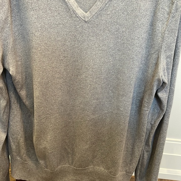 Banana Republic Men’s Luxury Blend V-Neck Sweater size L Colour Gray - Picture 5 of 5